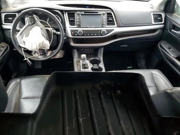 5TDJZRFH4KS618255 2019 TOYOTA HIGHLANDER - Image 8