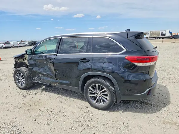 5TDJZRFH4KS619048 2019 TOYOTA HIGHLANDER - Image 2