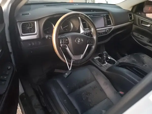5TDJZRFH4KS619986 2019 TOYOTA HIGHLANDER - Image 8