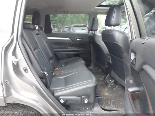 5TDJZRFH4KS626937 2019 TOYOTA HIGHLANDER - Image 8