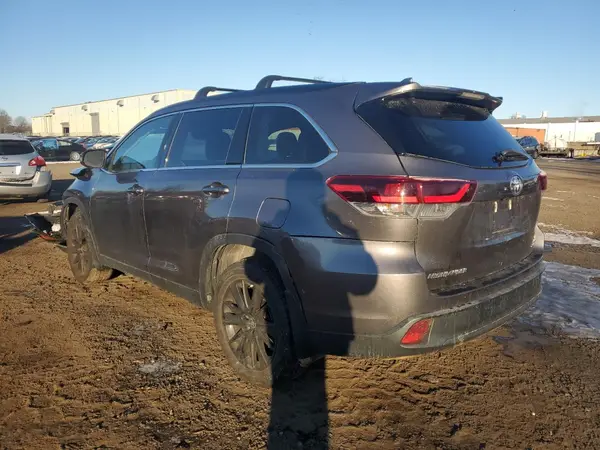 5TDJZRFH4KS628171 2019 TOYOTA HIGHLANDER - Image 2