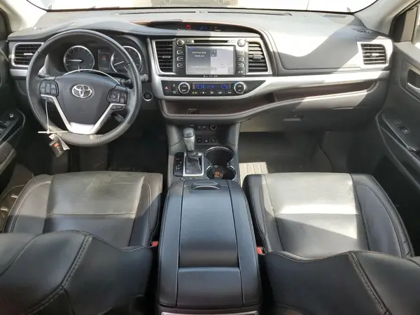 5TDJZRFH4KS700244 2019 TOYOTA HIGHLANDER - Image 8