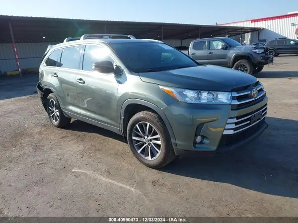 5TDJZRFH4KS706223 2019 TOYOTA HIGHLANDER - Image 1