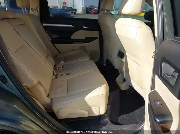 5TDJZRFH4KS706223 2019 TOYOTA HIGHLANDER - Image 8