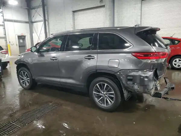 5TDJZRFH4KS712345 2019 TOYOTA HIGHLANDER - Image 2