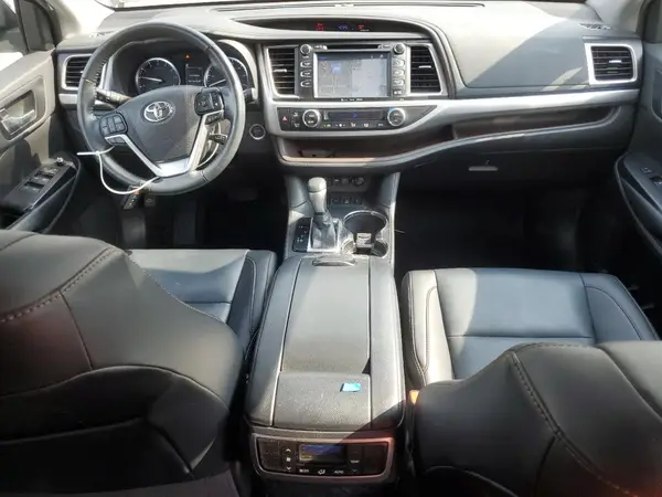 5TDJZRFH4KS718081 2019 TOYOTA HIGHLANDER - Image 8