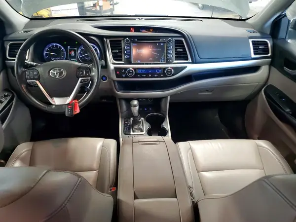 5TDJZRFH4KS724656 2019 TOYOTA HIGHLANDER - Image 8
