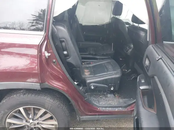 5TDJZRFH4KS734765 2019 TOYOTA HIGHLANDER - Image 8