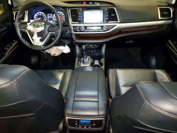 5TDJZRFH4KS737343 2019 TOYOTA HIGHLANDER - Image 8