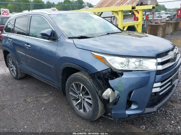 5TDJZRFH4KS746060 2019 TOYOTA HIGHLANDER - Image 1