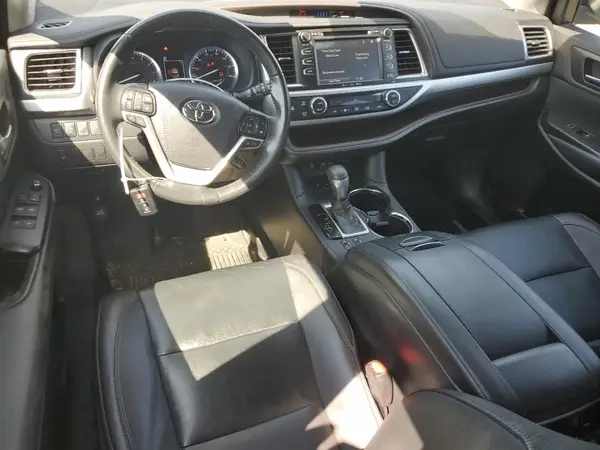 5TDJZRFH4KS746625 2019 TOYOTA HIGHLANDER - Image 8