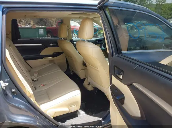 5TDJZRFH4KS747077 2019 TOYOTA HIGHLANDER - Image 8