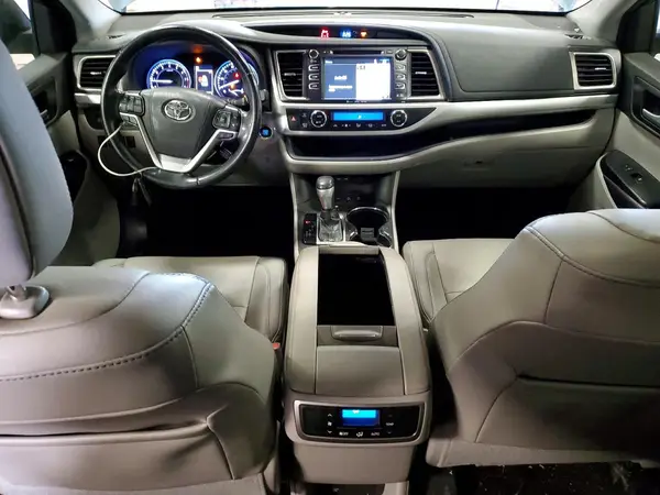 5TDJZRFH4KS917700 2019 TOYOTA HIGHLANDER - Image 8
