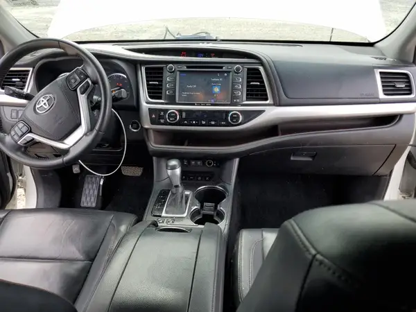 5TDJZRFH4KS919642 2019 TOYOTA HIGHLANDER - Image 8