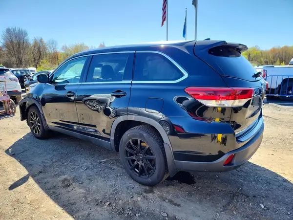 5TDJZRFH4KS926168 2019 TOYOTA HIGHLANDER - Image 2
