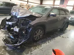 5TDJZRFH4KS926204 2019 TOYOTA HIGHLANDER
