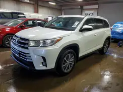 5TDJZRFH4KS932066 2019 TOYOTA HIGHLANDER