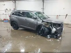 5TDJZRFH4KS934366 2019 TOYOTA HIGHLANDER