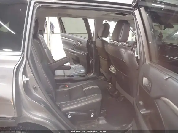 5TDJZRFH4KS934366 2019 TOYOTA HIGHLANDER - Image 8