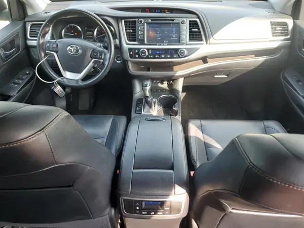 5TDJZRFH4KS946355 2019 TOYOTA HIGHLANDER - Image 8