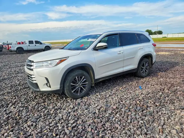 5TDJZRFH4KS949238 2019 TOYOTA HIGHLANDER - Image 1