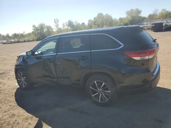5TDJZRFH4KS955735 2019 TOYOTA HIGHLANDER - Image 2