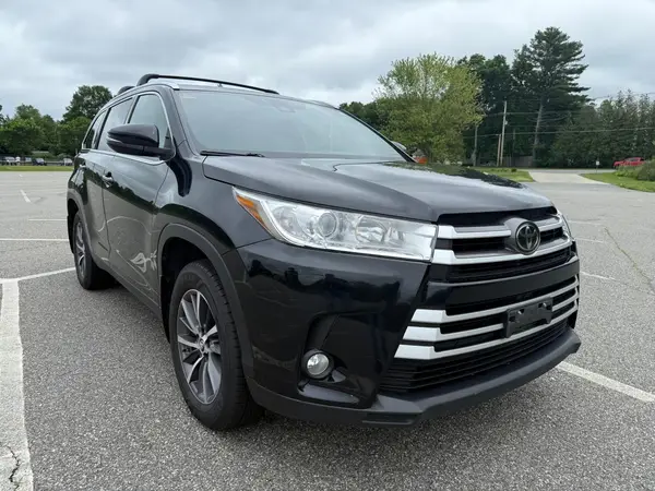 5TDJZRFH4KS958795 2019 TOYOTA HIGHLANDER - Image 1