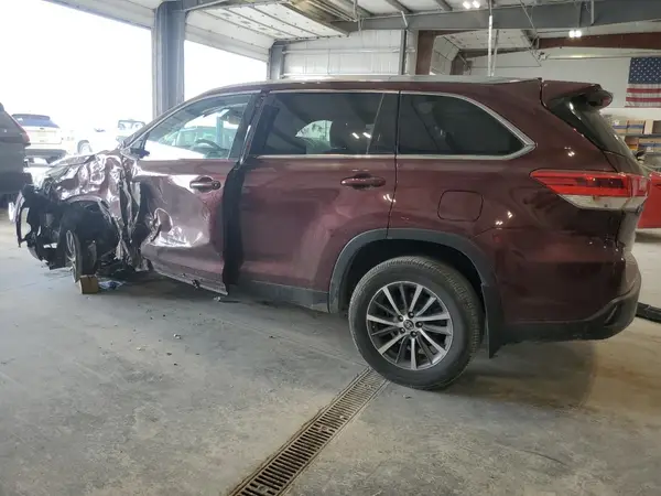 5TDJZRFH4KS959140 2019 TOYOTA HIGHLANDER - Image 2