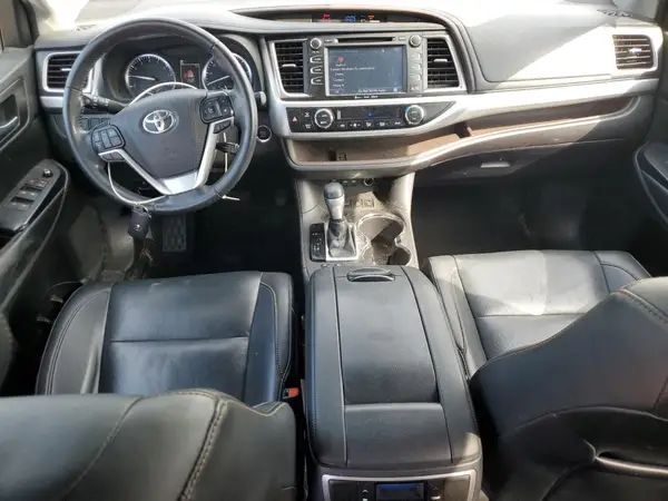 5TDJZRFH4KS959879 2019 TOYOTA HIGHLANDER - Image 8
