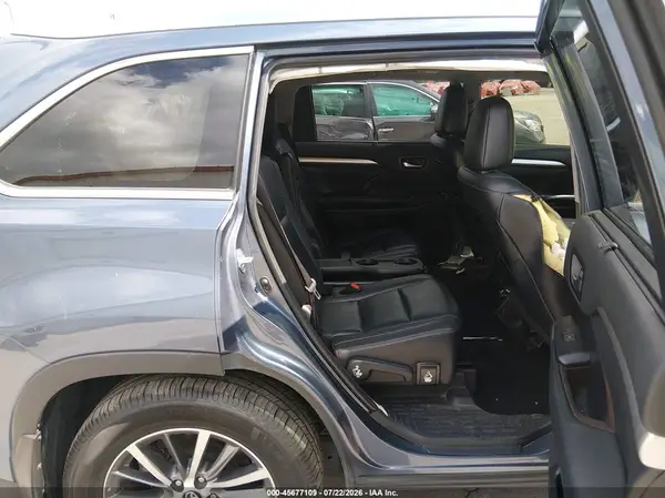 5TDJZRFH4KS960322 2019 TOYOTA HIGHLANDER - Image 8