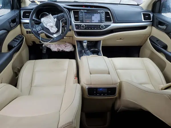 5TDJZRFH4KS961678 2019 TOYOTA HIGHLANDER - Image 8