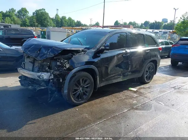 5TDJZRFH4KS969764 2019 TOYOTA HIGHLANDER - Image 2