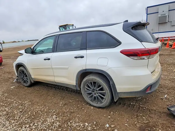 5TDJZRFH4KS970185 2019 TOYOTA HIGHLANDER - Image 2