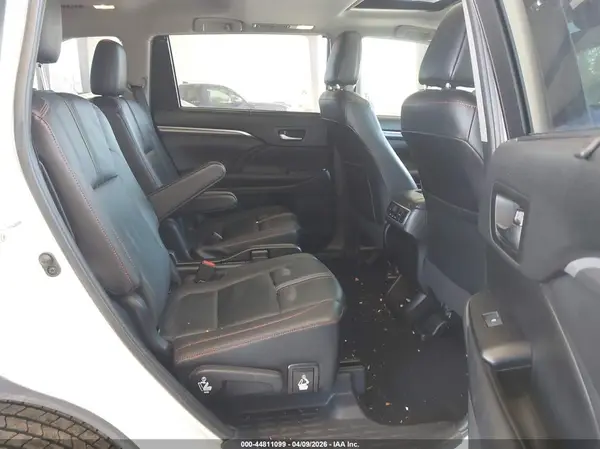 5TDJZRFH4KS971028 2019 TOYOTA HIGHLANDER - Image 8
