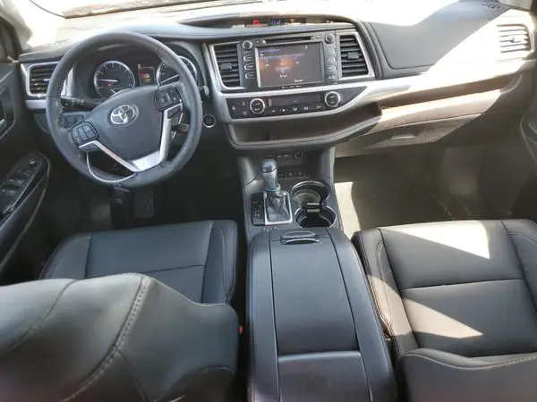 5TDJZRFH4KS971577 2019 TOYOTA HIGHLANDER - Image 8