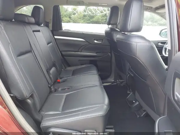 5TDJZRFH4KS973605 2019 TOYOTA HIGHLANDER - Image 8