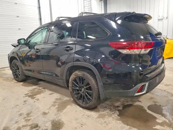 5TDJZRFH4KS978044 2019 TOYOTA HIGHLANDER - Image 2