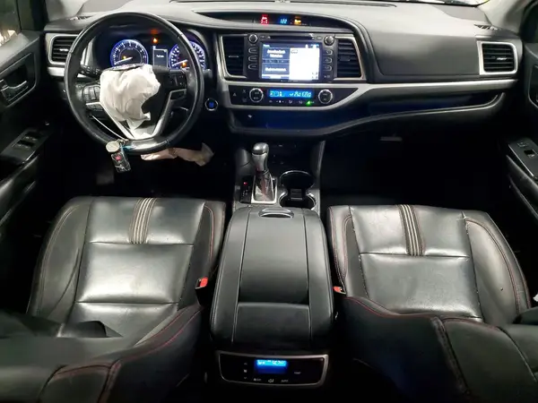 5TDJZRFH4KS978044 2019 TOYOTA HIGHLANDER - Image 8