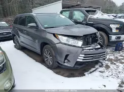 5TDJZRFH4KS983325 2019 TOYOTA HIGHLANDER