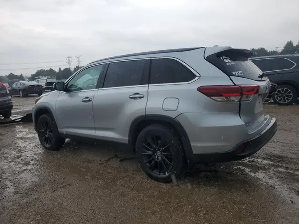 5TDJZRFH4KS985172 2019 TOYOTA HIGHLANDER - Image 2