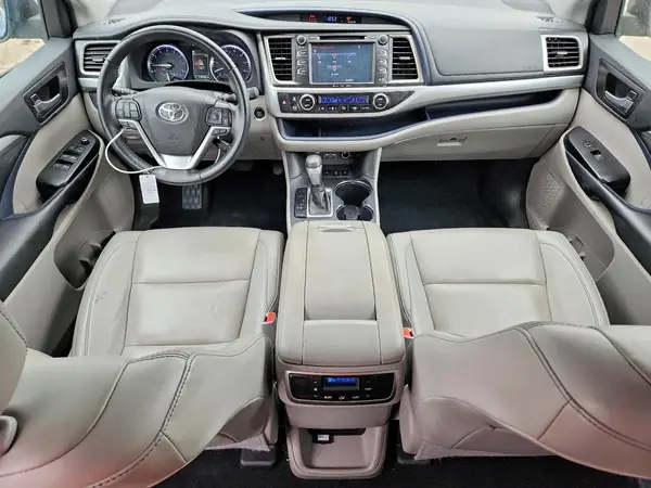 5TDJZRFH4KS989853 2019 TOYOTA HIGHLANDER - Image 8