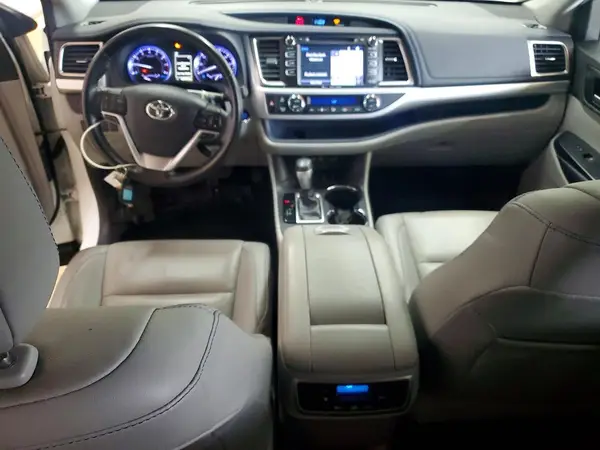 5TDJZRFH4KS991568 2019 TOYOTA HIGHLANDER - Image 8