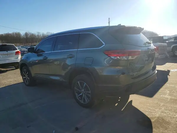 5TDJZRFH4KS996401 2019 TOYOTA HIGHLANDER - Image 2