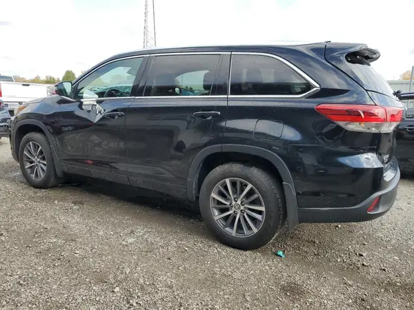 5TDJZRFH5HS357162 2017 TOYOTA HIGHLANDER - Image 2