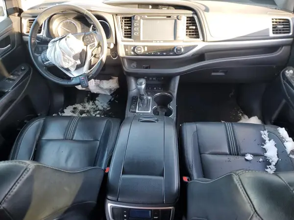 5TDJZRFH5HS358912 2017 TOYOTA HIGHLANDER - Image 8