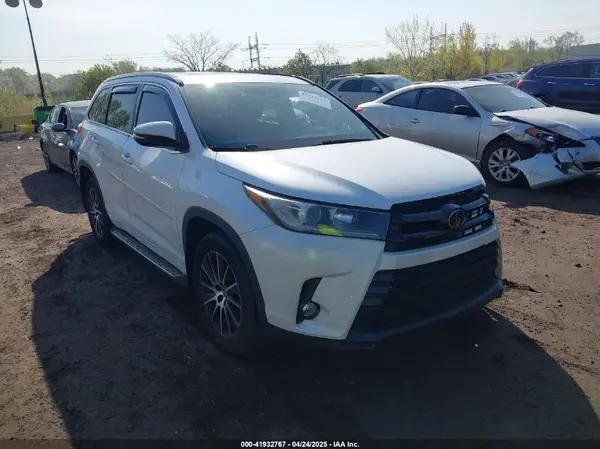 5TDJZRFH5HS359347 2017 TOYOTA HIGHLANDER - Image 1