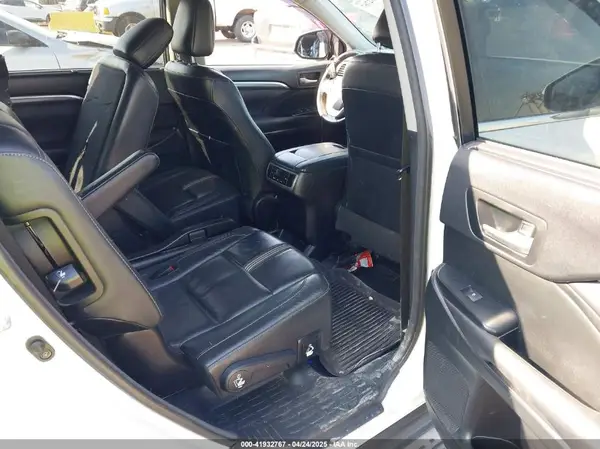 5TDJZRFH5HS359347 2017 TOYOTA HIGHLANDER - Image 8