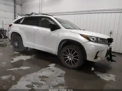 5TDJZRFH5HS361101 2017 TOYOTA HIGHLANDER