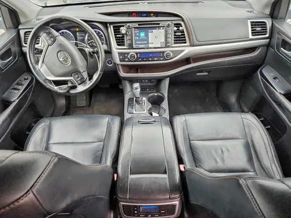5TDJZRFH5HS366072 2017 TOYOTA HIGHLANDER - Image 8