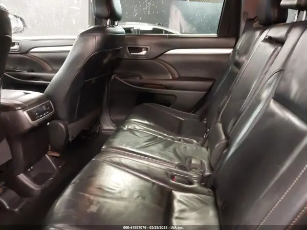 5TDJZRFH5HS367013 2017 TOYOTA HIGHLANDER - Image 8